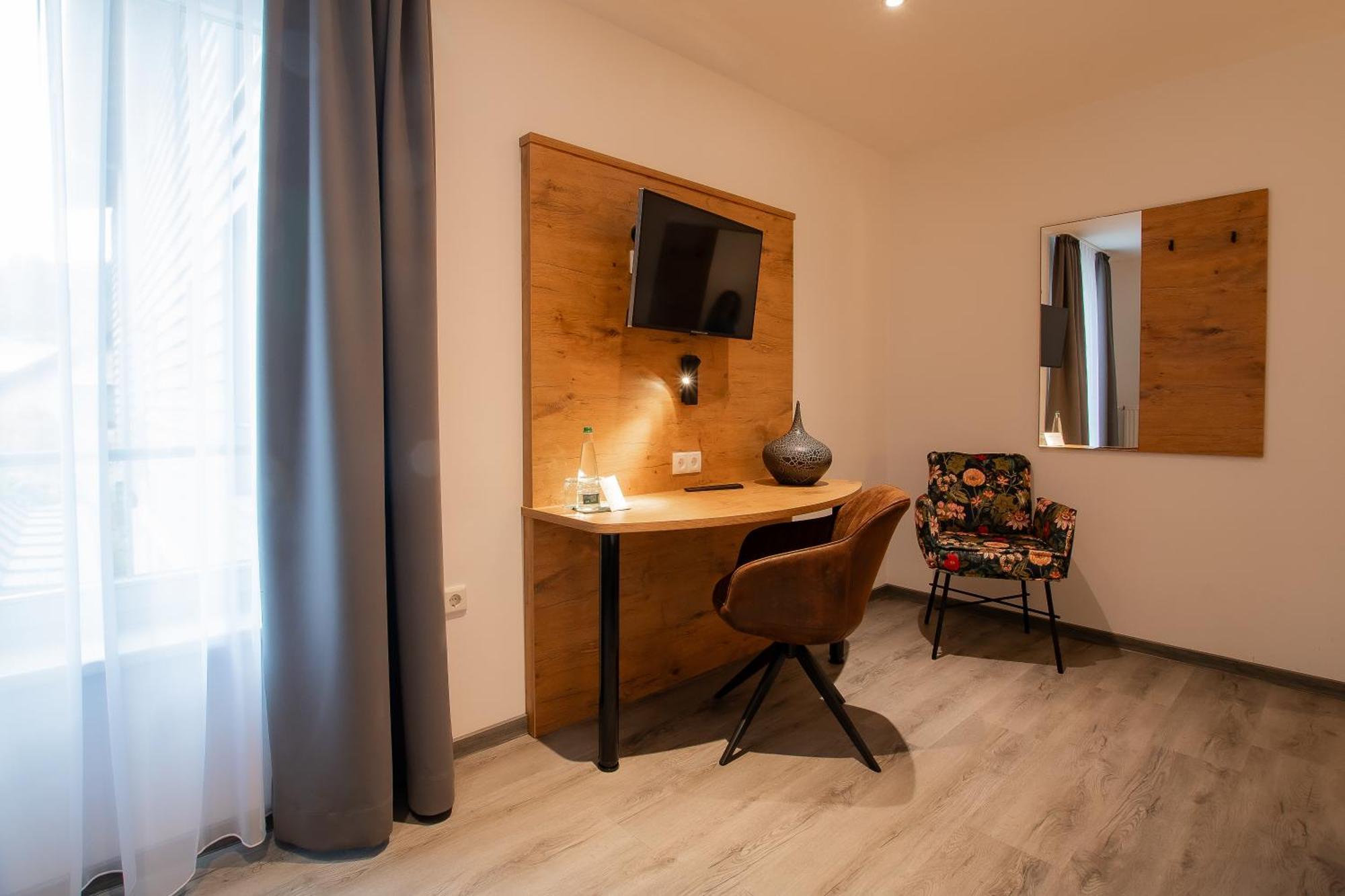 Hotel & Restaurant Bestenheider Stuben Вертхайм Екстериор снимка