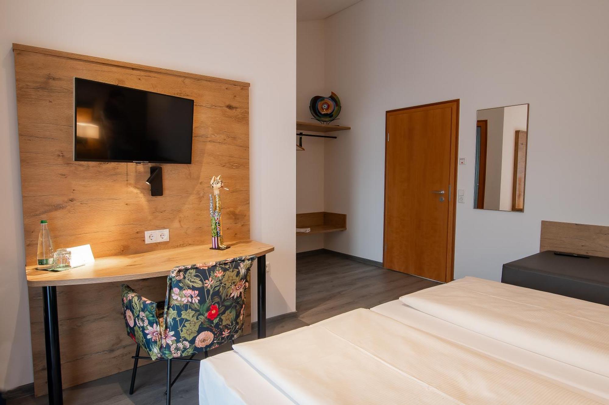 Hotel & Restaurant Bestenheider Stuben Вертхайм Екстериор снимка