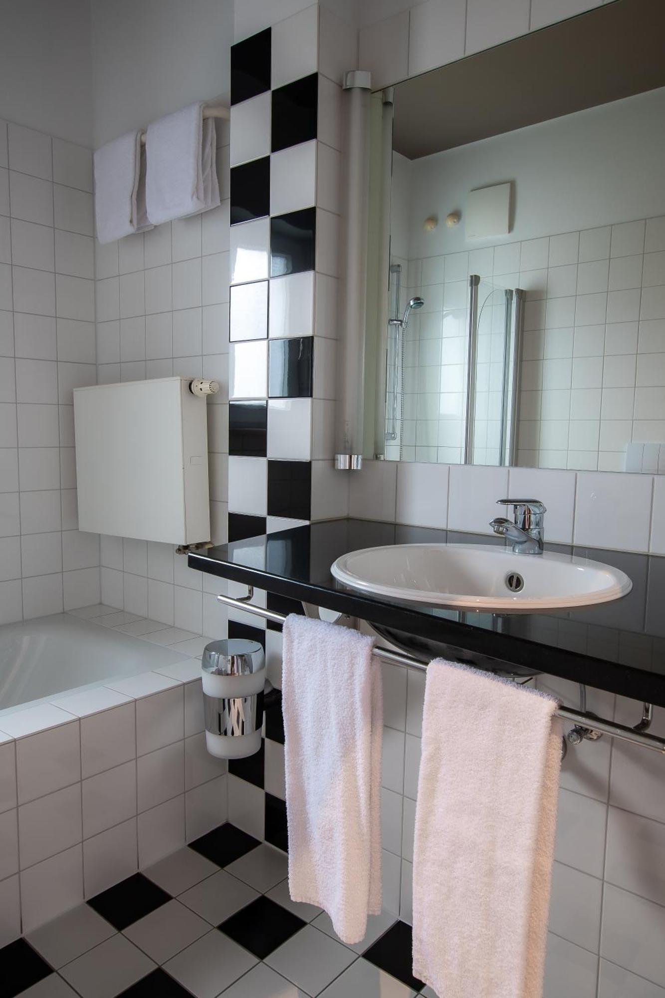 Hotel & Restaurant Bestenheider Stuben Вертхайм Екстериор снимка