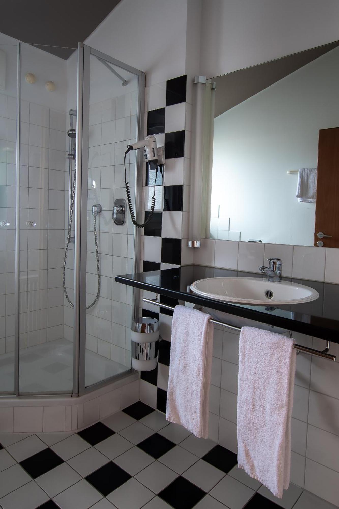 Hotel & Restaurant Bestenheider Stuben Вертхайм Екстериор снимка
